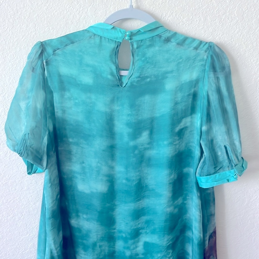 Very rare Queen Mulock Silk abstract Midi
Dress Size XL Fits Size L/M, like new - Picture 4 of 9